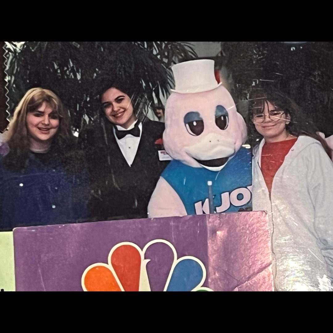 📻 My early New York days doing Middays for KJOY 98.3 on Long Island. And a big thanks to Jennifer Glassman for digging out this photo! Great memories for sure. But why did they put me in a tux?? Pretty sure Jim Douglas was there too! #voiceactor #voiceover #radiodays