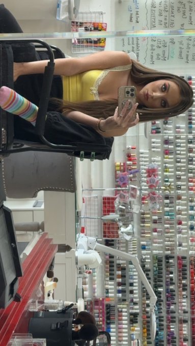 I like when my socks match my shirt 😋 https://t.co/hpiDj5buYY<a href="/tag/macymeadows"class="tags"><span>#macymeadows</span></a>