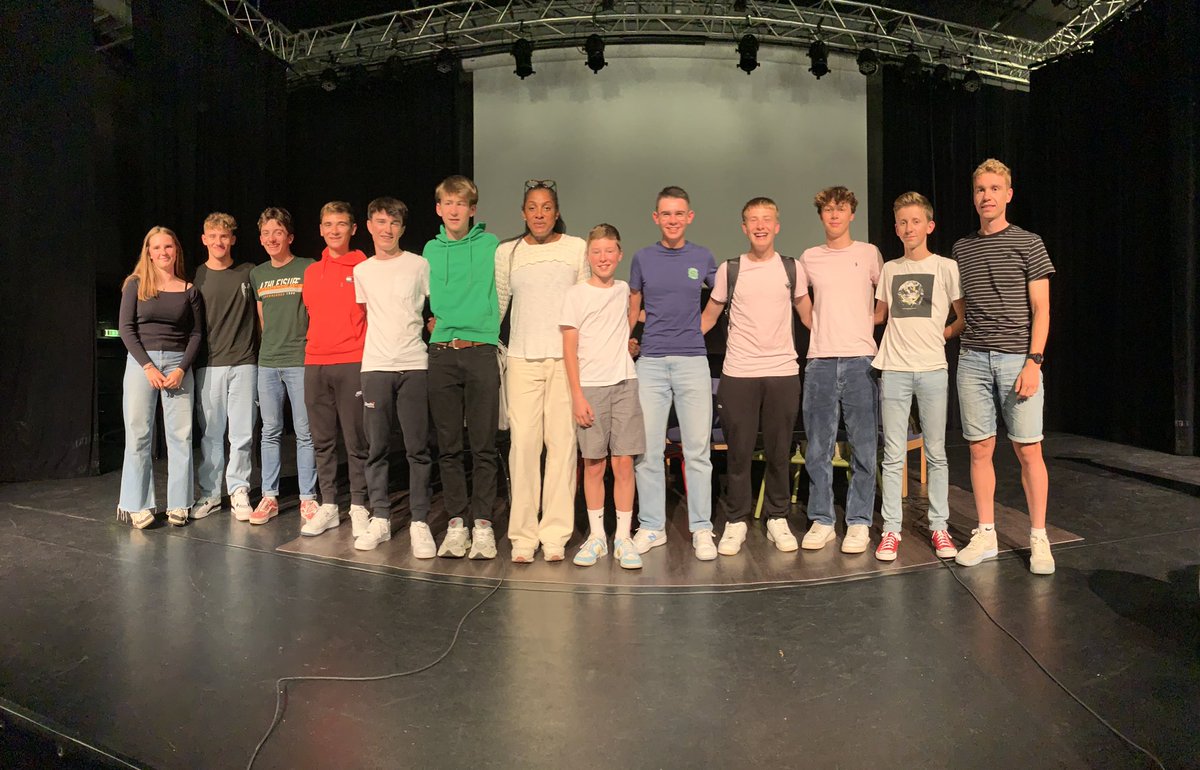 Hier avait lieu une rencontre citoyenne organisée par <a href="/RegionNormandie/">Région Normandie</a> en collaboration avec <a href="/EtoilesduSport/">Étoiles du Sport</a> et le soutien de <a href="/CSNHoulgateCaen/">Centre Sportif de Normandie</a> 

Nos jeunes ont pu rencontrer <a href="/marijoperec/">Marie José Pérec</a> 

Merci pour l’organisation de cette belle journée.