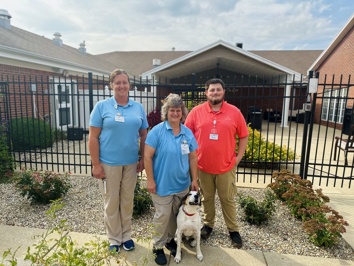 Happy Memory Care Professionals Week! We are so thankful for our Legacy Team! They go above and beyond for residents every day! They love being a BFF to our Legacy friends! 🤍