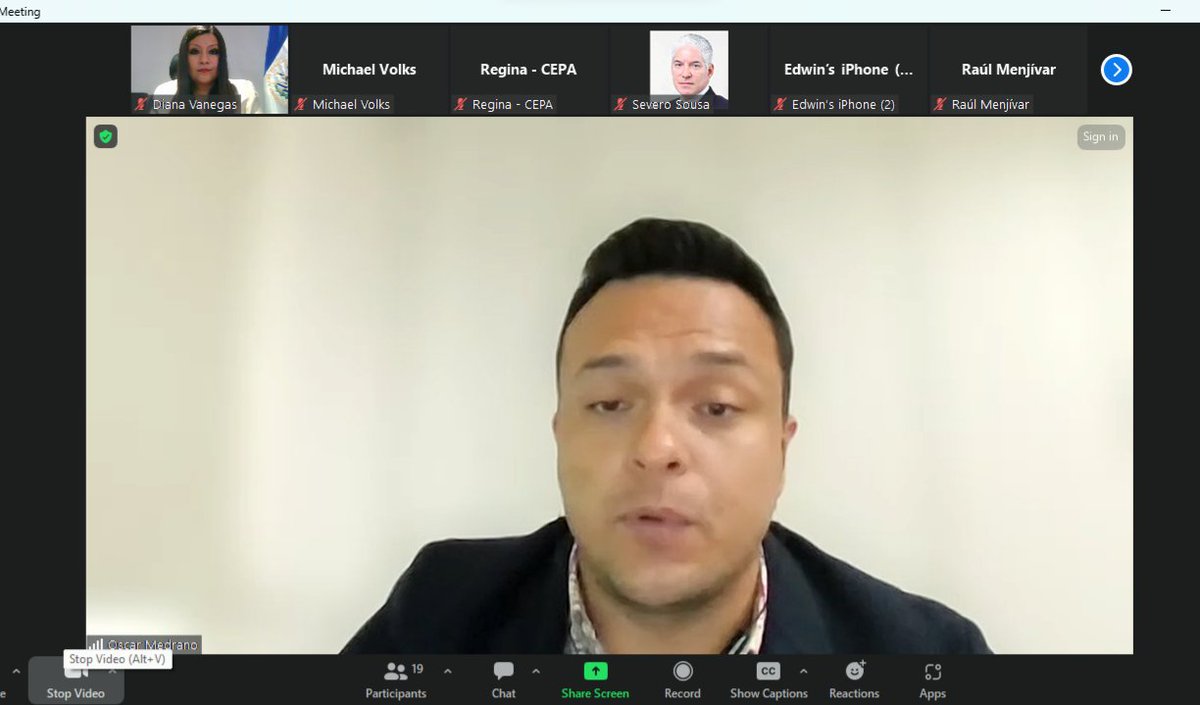 DianaVanegasES's tweet photo. Esta mañana organizamos el Webinar "Ferri El Salvador-Costa Rica, nueva ruta de transporte para la competitividad del comercio regional", en la que participaron representantes de empresas con operaciones entre Panamá y El Salvador" https://t.co/l21vcjZUtX