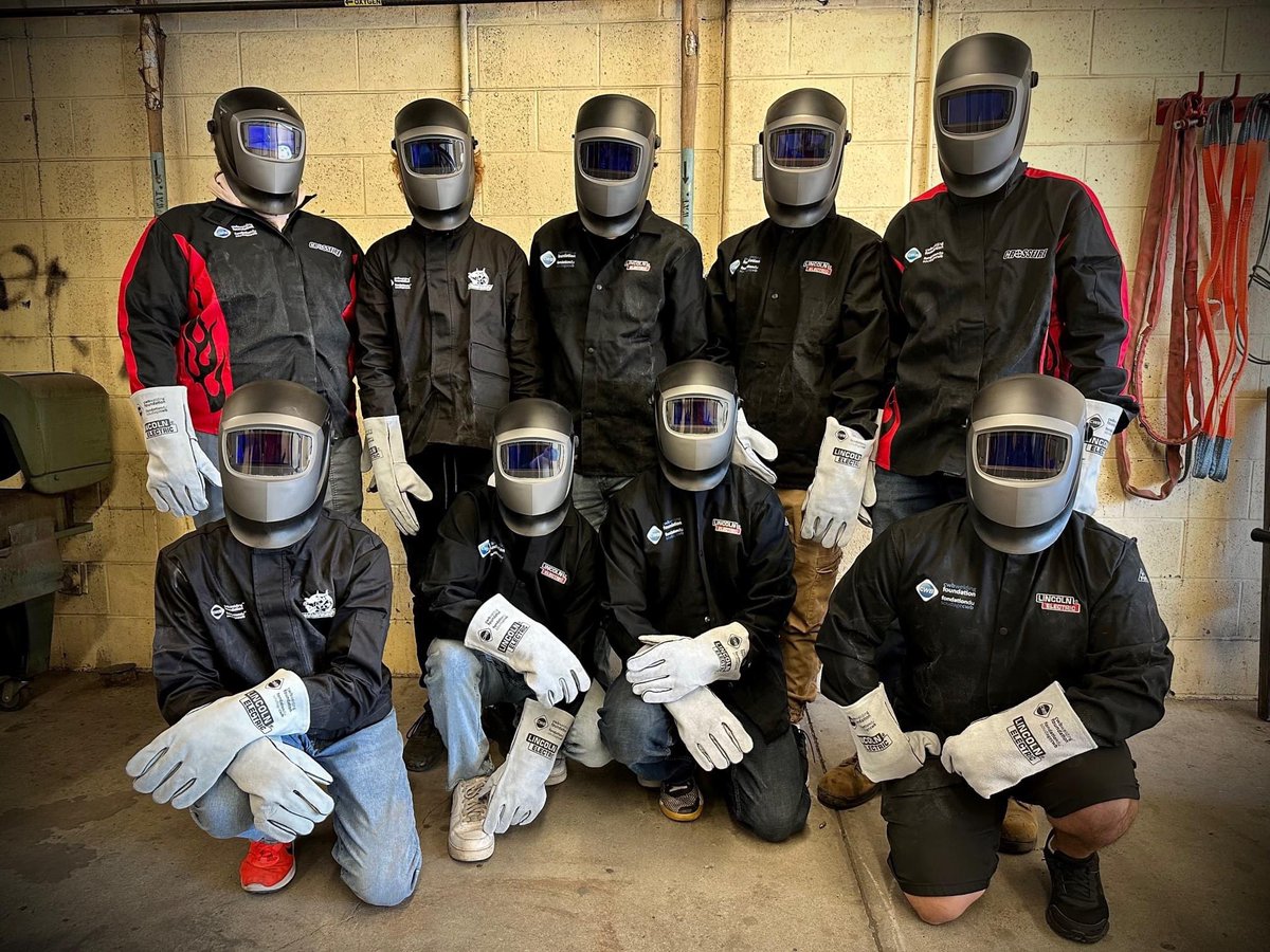 Huge thank you to the @cwb_foundation for supporting Bev Facey's Fabrication program through the donation of brand new Weldsafe kits. The fits are great and the views under the lids have never been better! Thank you, CWB Foundation for supporting high school skilled trades!