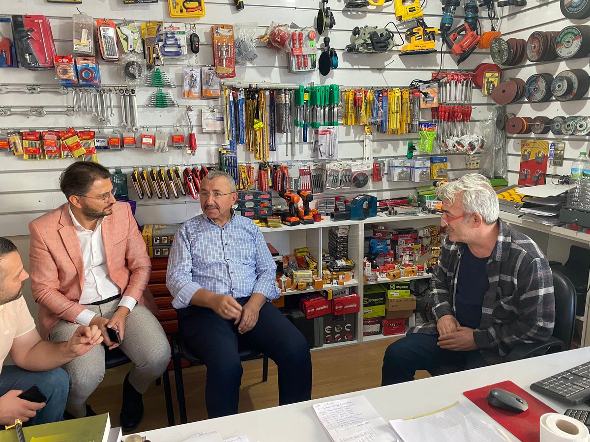 bbismailerdem's tweet photo. Sultanbeyli’de bugün dolu dolu bir gün yaşadık. Komşularımızın misafirperverliklerinı teveccühlerine çok çok teşekkür ederim.

Saha çalışmalarında bizlere eşlik eden ilçe başkanı  @alitombastr  il yön.kur.üyesi @bekiraksu58 teşkilat mensuplarımız @mhmtckr53 @eneskandur1 @mustafa02340387
@ertaniskender @metinkurt25 
@sinanCOLAK_ @mhmgenc beylere çok çok teşekkür ederim.

AK PARTİ mensupları olarak; Halka hizmetin HAKK-A hizmet olduğuna inancımız tam. Hayallerimiz yüksek, hedeflerimiz büyük. @Akparti @akpartiistanbul @osmannnurika @aksultanbeylim 

#Yenidenİstanbul
