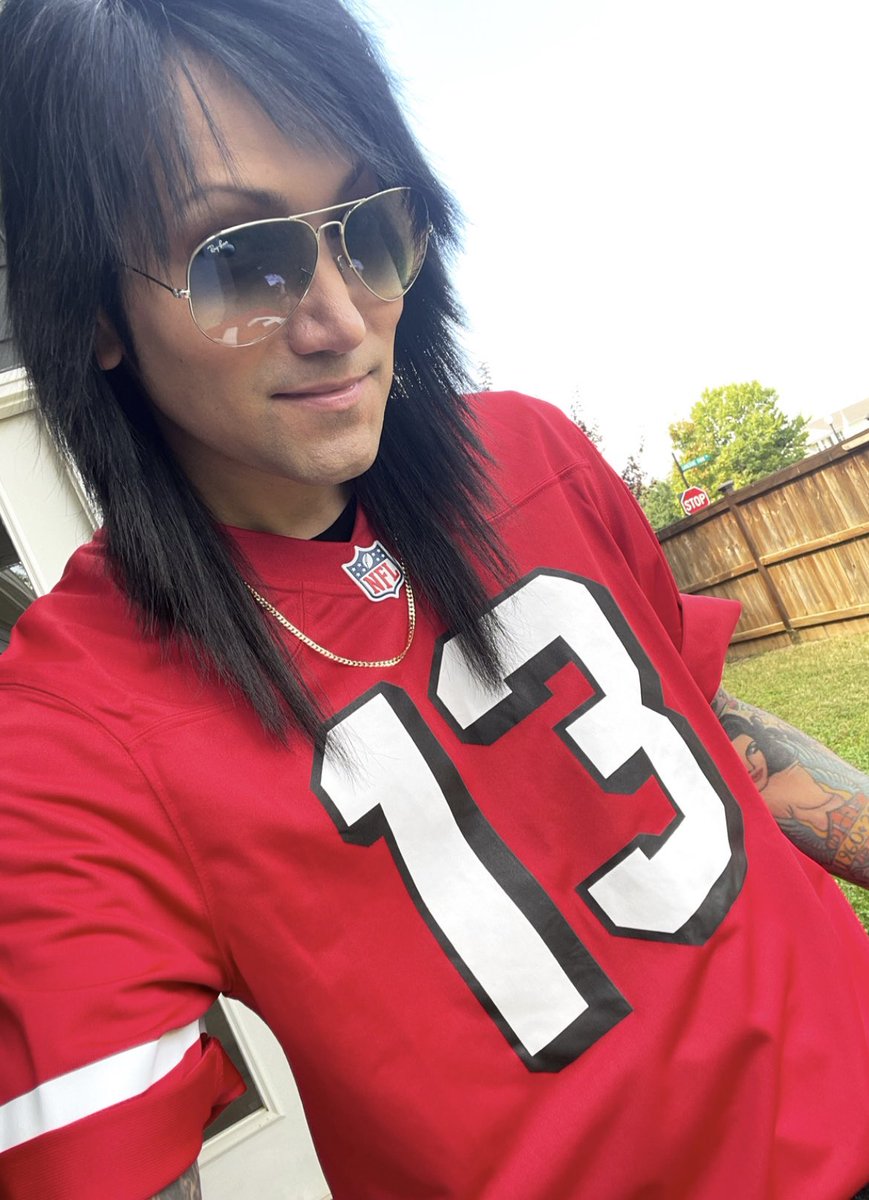 AshleyPurdy's tweet photo. Game Day ‼️ @NFLonPrime #TNF @49ers ♥️♠️♦️♣️ #PurdyNiners #BrocknRoll 🤘🏼💯🏈 #BangBangNinerGang 
-Tonite’s Home Game Jersey. 💥 https://t.co/SojGtdibtb