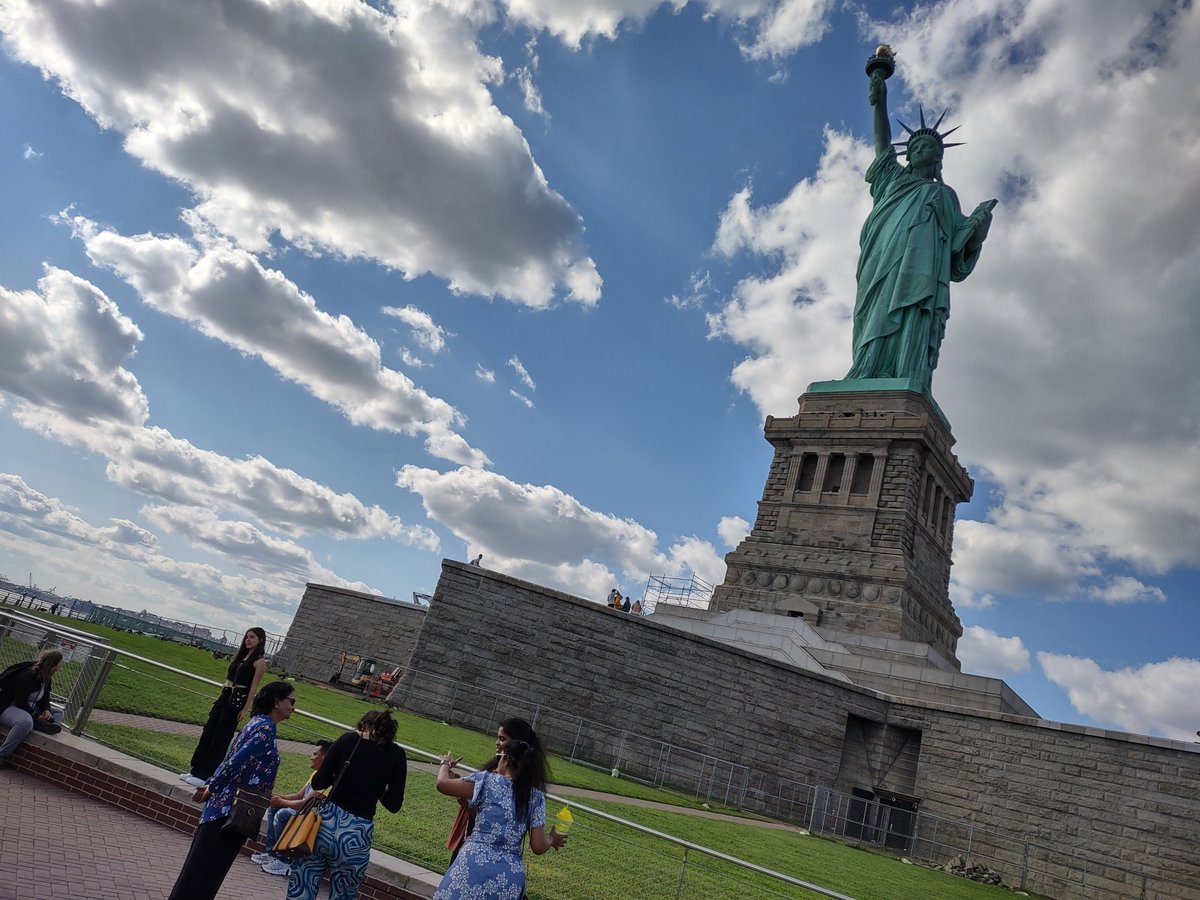 StatueEllisNPS tweet picture