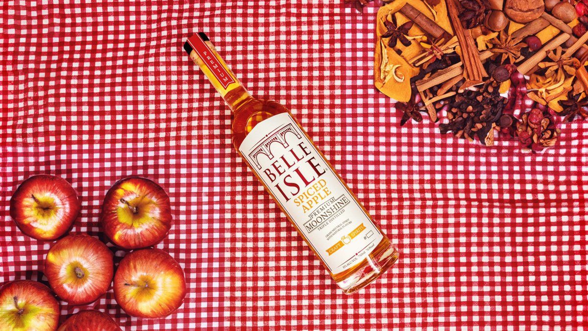 MEET THE APPLE OF OUR EYE 🍎

cozy up with our newest infusion: Belle Isle Spiced Apple! just in time for all your cute fall festivities ❤︎ 

now available via our Online Distillery Store, our out-of-state site, &amp; on-site at our distillery 🔗

bit.ly/3rqqC43