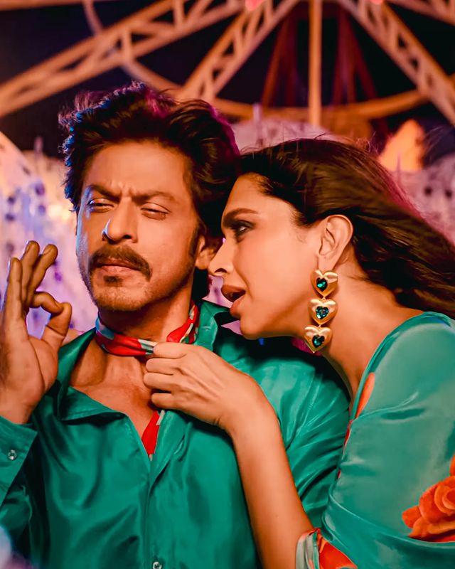 RanaAniket3's tweet photo. no one can match them.. best people. mahh fevorite era♥️✨
@iamsrk @deepikapadukone
#JawanTsunami
#shahdeep
#DeepikaPadukone #ShahRukhKhan𓀠 https://t.co/Be3hNQAc5I