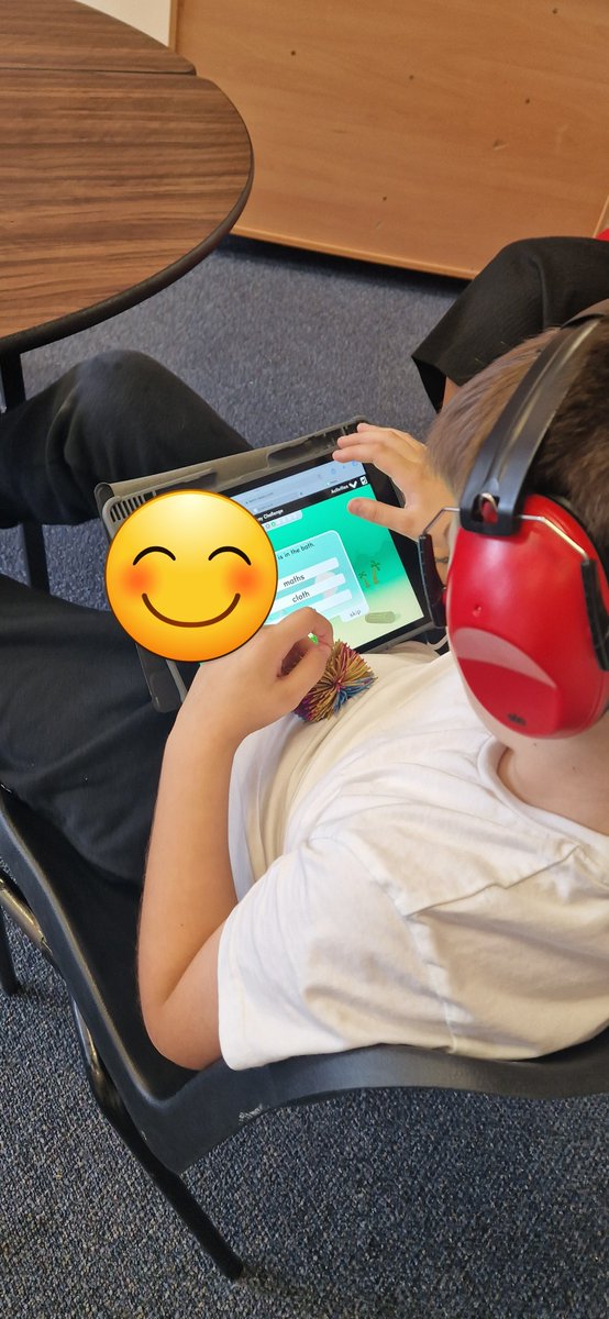 A successful few days for this pupil engaging in his literacy and numeracy tasks. Well done 👏 <a href="/IWBSFalkirk/">Inclusion&Wellbeing</a>