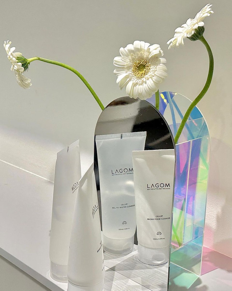 Liv bir yüz temizleyicisi markası olan LAGOM için sponsorluk yapıyor 🥺❤️

cr: IRRIS Project
#아이리스 #irris <a href="/irris_official/">IRRIS (아이리스)</a>