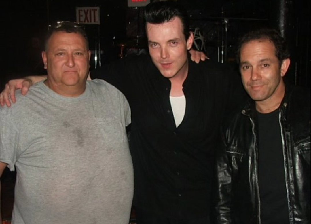 JASONJAMESUSA's tweet photo. #BAYSTATEHOUSEROCKERS Original Line-Up Butch Riga King of all Drumahs... ⚡️🥁⚡️
Chris Cah Now Resides with Boston Based Band #MuscleCah Jason James #TheRocker 🎙 #BostonRocks 💥 Bay State Rockin' since 1989 #WeWillOutLiveYou #RockNRoll https://t.co/FmGvb4nuhO