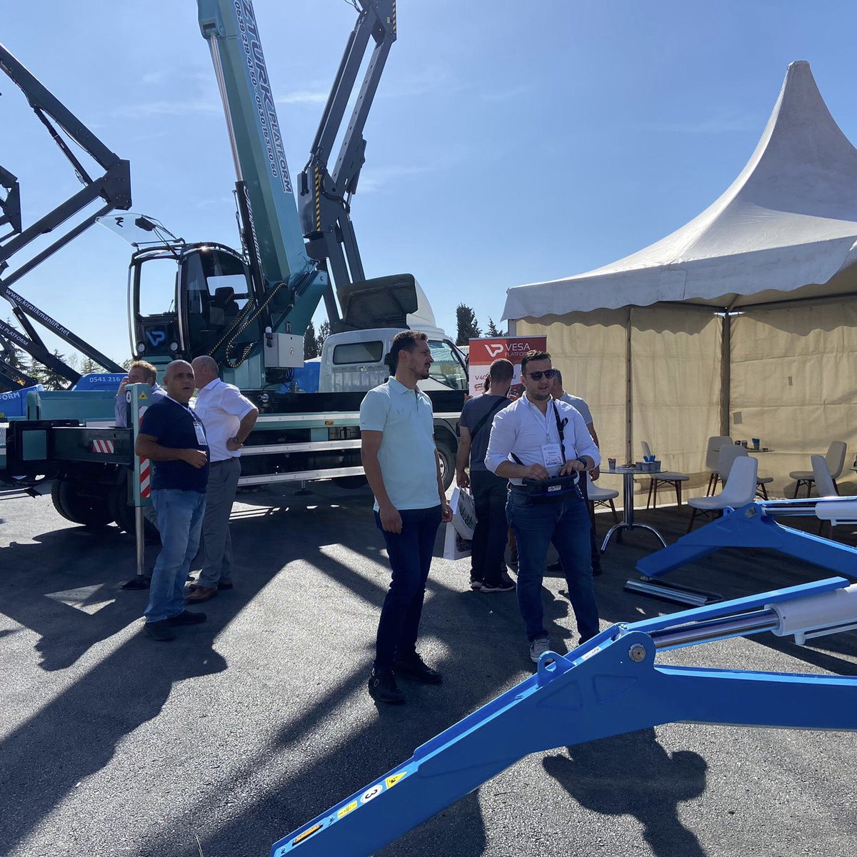 Platform Günleri 2023 etkinliğinin ilk gününde göstermiş oldukları yoğun ilgiden dolayı tüm ziyaretçilerimize teşekkür ederiz. 

Etkinlik 2 gün daha devam ediyor. 

Davetlisiniz. 

#platformgünleri #platformgünleri2023 #platform #spiderlift #accessplatform #mevp #awp