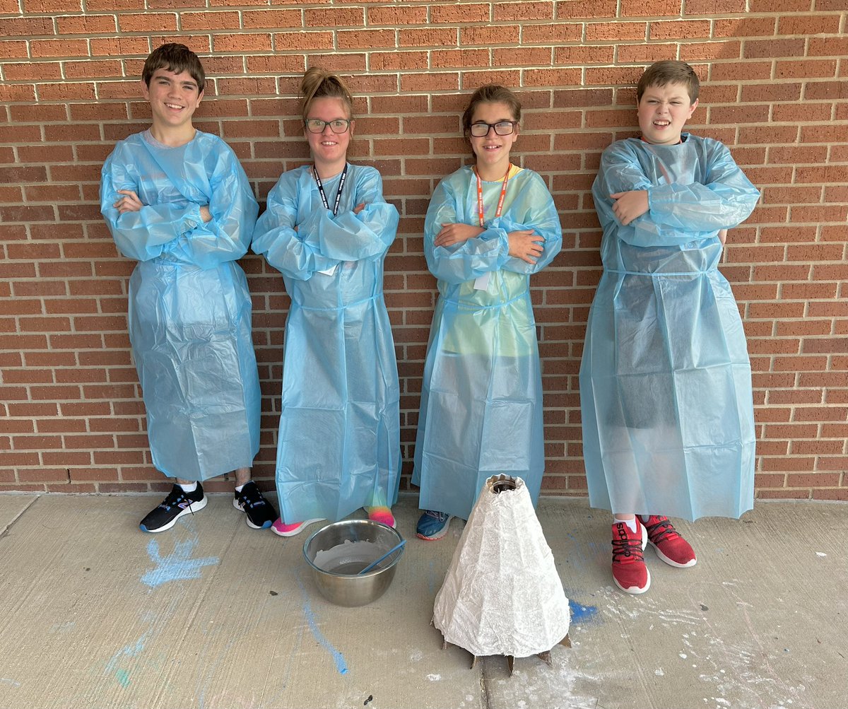 WMS_Wildcats's tweet photo. Volcano making is serious business for these scientists!🥼🌋
#GoWildcats 
#TogetherRockwall https://t.co/6bcIRQPZpq