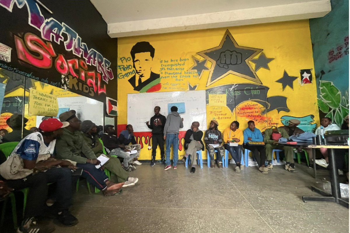 NewEconomics's tweet photo. The New Economy Roundup is out! 📖🔥

This month we’re talking about #PeoplesClimateWeek, a win for community land trusts in Miami, immigrant-led co-ops, peoples’ assemblies in Kenya, feminist organizing schools,  the Black Solidarity Economy Fund &amp; more.

https://t.co/97NYKgcGfe https://t.co/2QgLR1iKmN