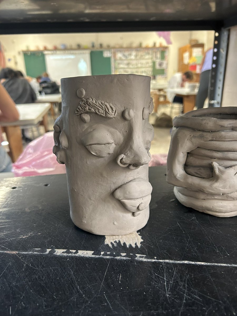 MsP_ArtT's tweet photo. Pinch pots, coils, and slabs, OH MY! #Ceramics is in full swing in room D113! Excited to fire up the kiln! #bigredcountry #spartanlegacy @MrsDKaszuba https://t.co/fNLv0Ik5yb