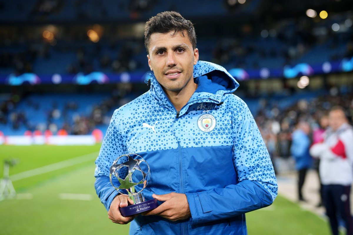DxBruyneSZN's tweet photo. What’s stopping Rodri from retiring as the greatest DM of all time https://t.co/vX4glaodem