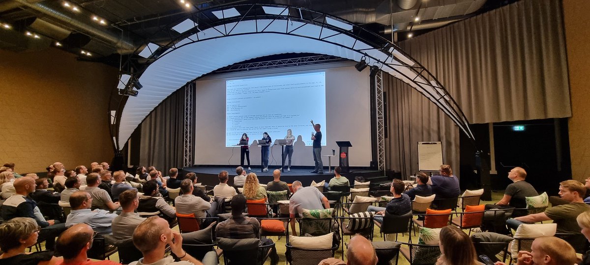 Action shot of all six
<a href="/PaulienvanEijk/">Paulien</a>, @JoanaVBarbosa , Linda Torrang, <a href="/OdetaJan/">Odeta Jankaitienė</a>, Anh Tran and Sonia Cruz

#powerbinextstep #pbiugdk
