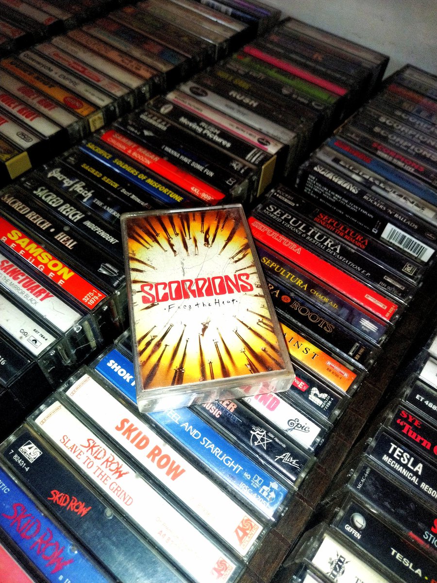 gilvaldez76's tweet photo. 21 de septiembre de 1993, @scorpions lanzรณ su dรฉcimo segundo รกlbum "Face The Heat". La gira Face The Heat incluyรณ por primera vez a Mรฉxico y Monterrey. ๐ค๐๐ฒ๐ฝ
#AlienNation
#Woman
#NoPainNoGain
#UnderTheSameSun
#ShipOfFools
#LonelyNights https://t.co/d4bLfsUlCU