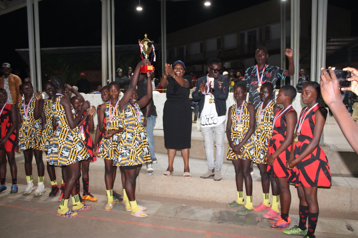 ShakiraNassaka's tweet photo. Thank you Prof. Badru Kateregga , Sarah Nkonge for supporting Uganda Netball ( Mens & Kids League) selflessly. Brig. Gen Flavia Byekwaso, @shecranes256. Thank you & also the entire Ghetto Community - Kamyokya. Congs to the Winners & all Players #UGNetball #MensNetball https://t.co/ewRp1obQfT