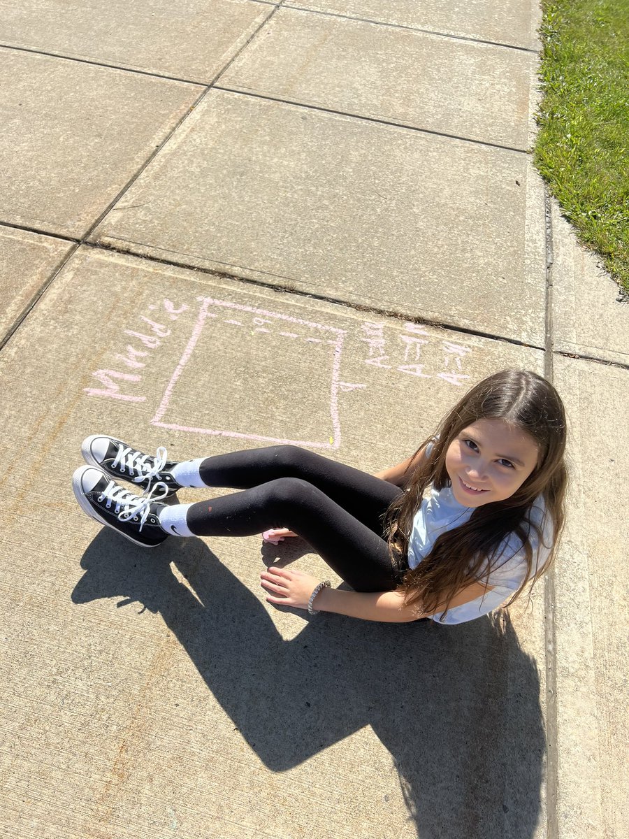 Miss Burzynski tweet media