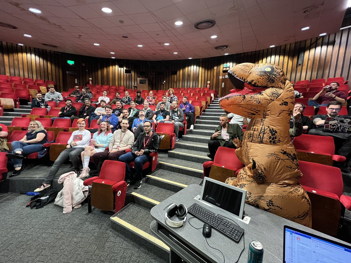 Prof. Chris Headleand tweet media