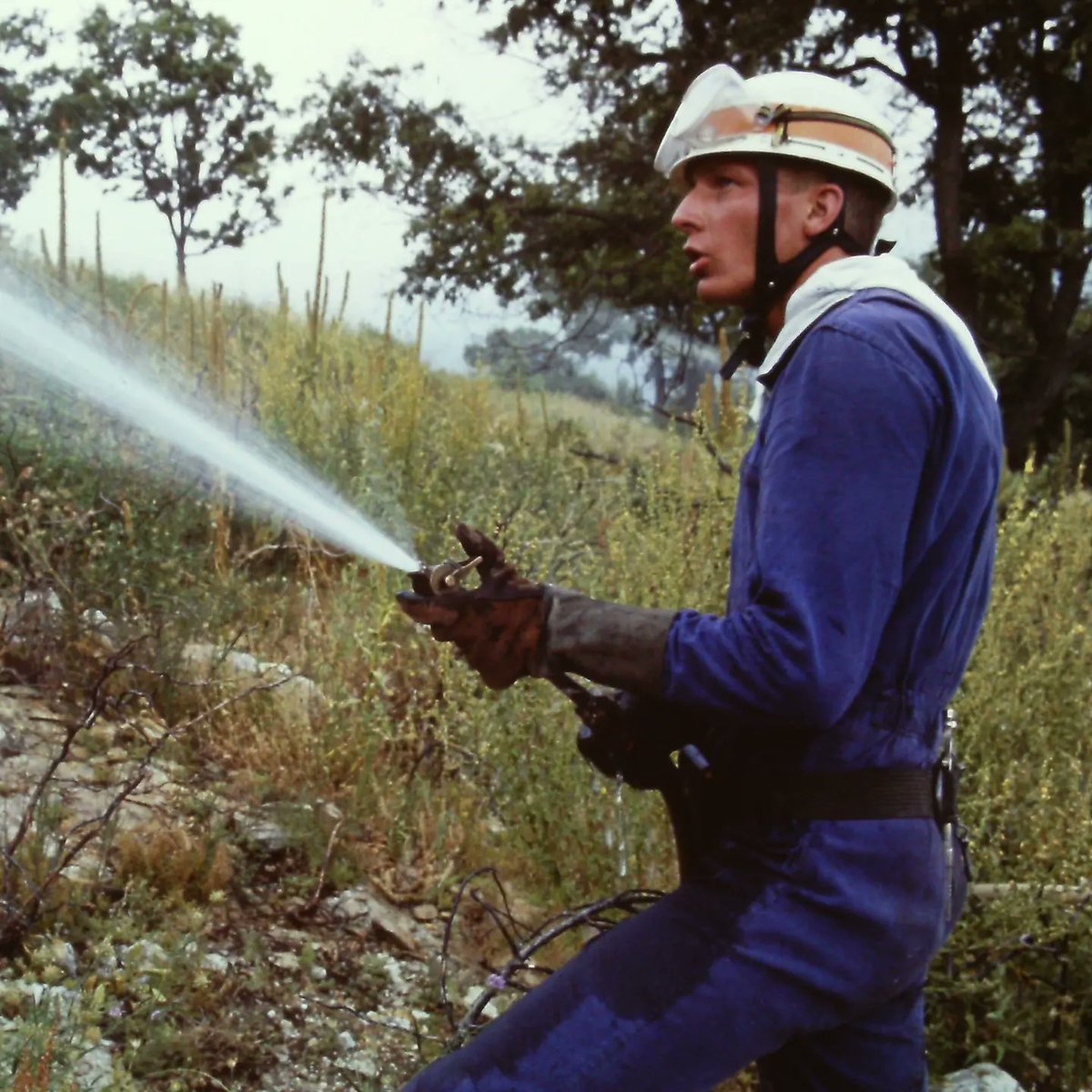 riisc_7's tweet image. [ #JeudidesVerdis ] 📷⛑️
À quoi ressemblait le quotidien de nos sapeurs-sauveteurs il y a 10, 20 ou 30 ans en arrière ? Voici quelques images de ces dernières décennies 📅 
Venez découvrir l&apos;année prochaine toute l&apos;histoire de notre unité à l&apos;occasion des 50 ans de l&apos;#UIISC7 🎂