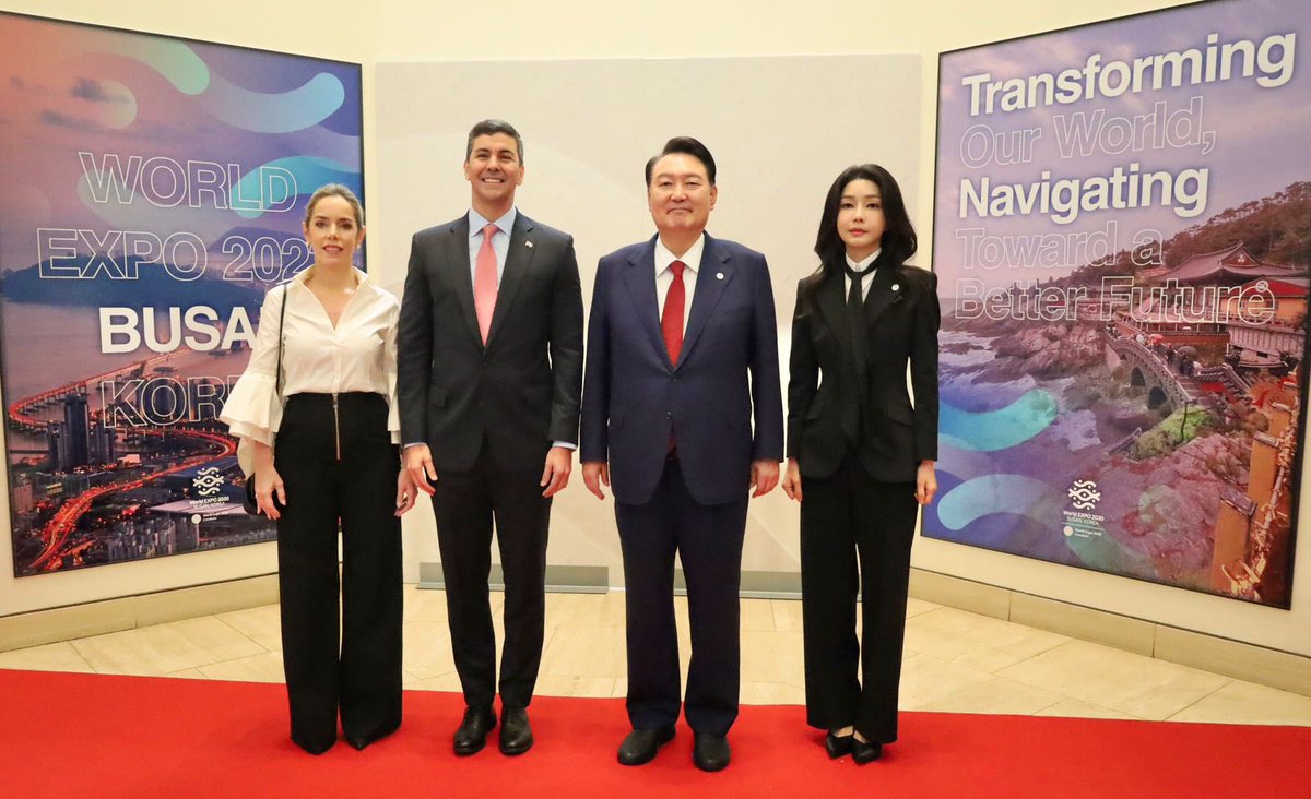 SantiPenap's tweet photo. Conversé con Yoon Suk-Yeol, presidente de la República de Corea, sobre el fortalecimiento de nuestras áreas de cooperación para futuros proyectos y nuestros vínculos de amistad para el beneficio de nuestras naciones. https://t.co/Jh4oxEoU1Y