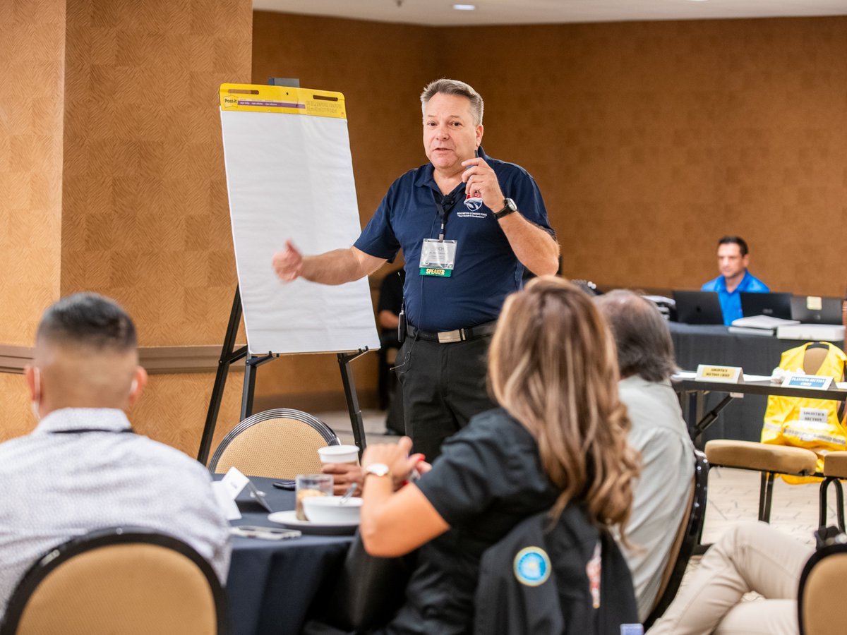 NALEO's tweet photo. For the final day of our Policy Institute on Emergency Response and Management, our participants applied their new skillset on ICS in an emergency scenario to help mitigate the effects of a disaster in their communities. 🦺👷🏽👷🏽♀️#NALEOReady https://t.co/ACtMj24sUW