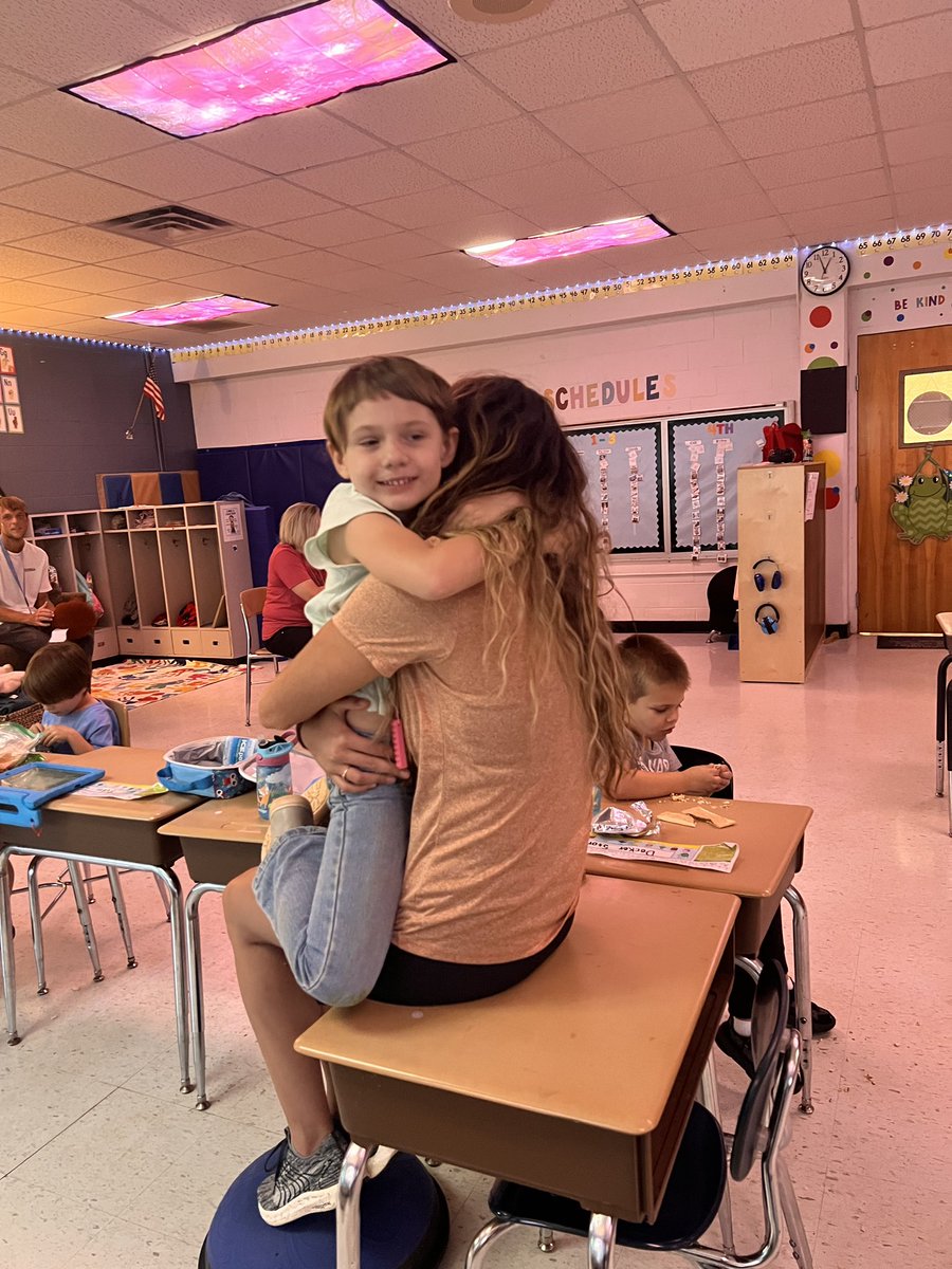 bethany_newcomb's tweet photo. I can’t even put into words how rewarding/heartwarming today was. All I can say is I love my job. ❤️ @WBESbears https://t.co/ra2KOuEK15