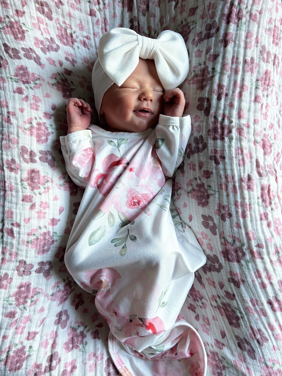 𝐓𝐚𝐲𝐥𝐨𝐫 𝐆𝐫𝐚𝐡𝐚𝐦 tweet media