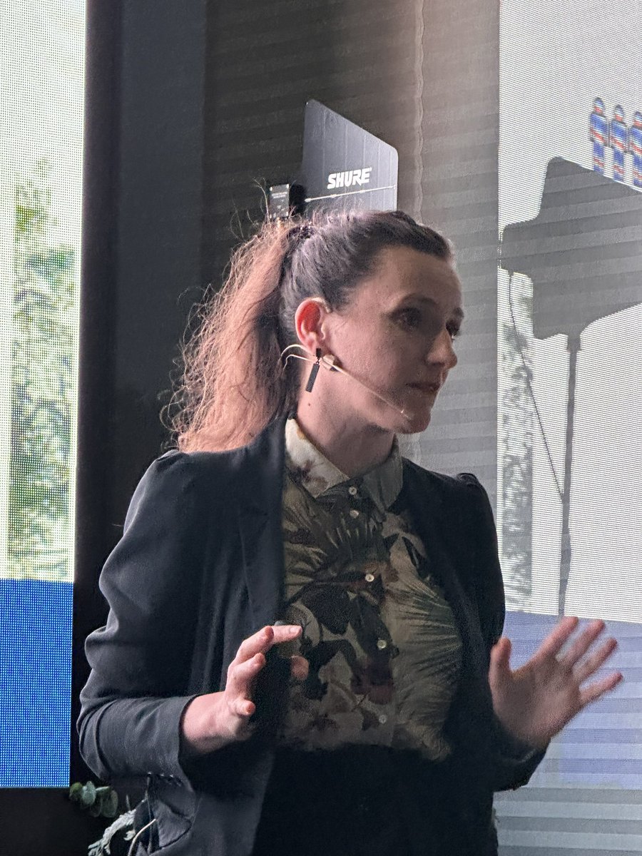 Iluminet tweet media