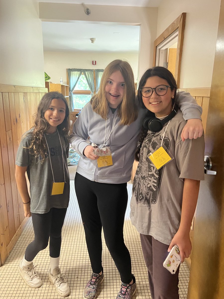 JenCalendrillo's tweet image. Team 3 Making memories at Hyde-Watson Lodge! ⁦@WPSEisenhower⁩ ⁦@EsakMrs⁩