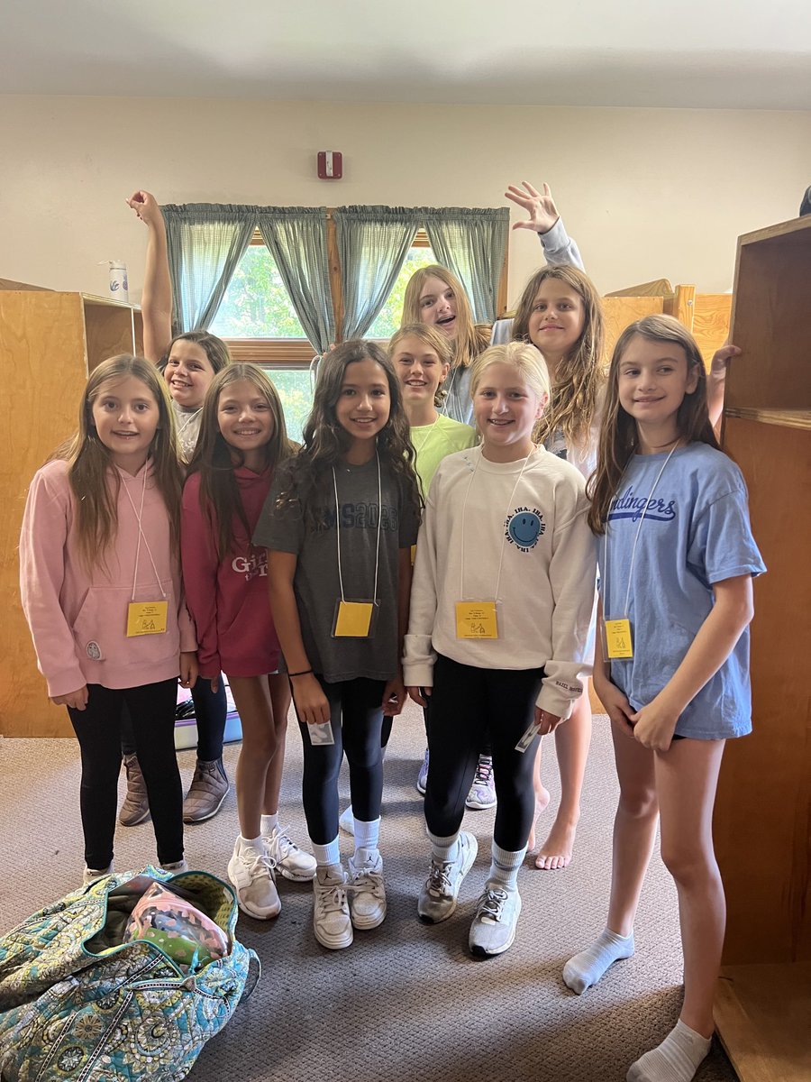 JenCalendrillo's tweet image. Team 3 Making memories at Hyde-Watson Lodge! ⁦@WPSEisenhower⁩ ⁦@EsakMrs⁩