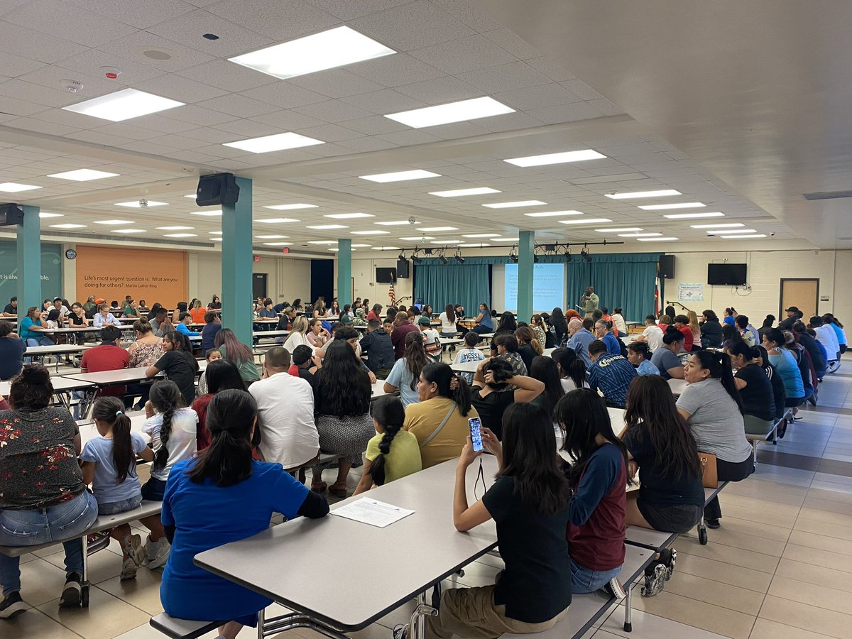 NorthbrookMS's tweet photo. Wow! We had over 100 #igKNIGHTed families attend our Open House! The support our families provide us and our scholars allows us all to #BeLimitless in our growth and success! We love our Knight families! https://t.co/0CIxs9Dbqp