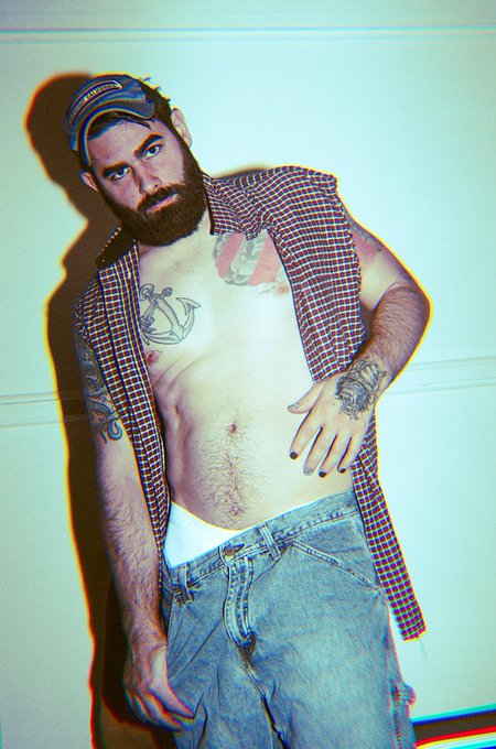 Sneak peak.  Dad vibes.   https://t.co/6tA3Vp1uXY https://t.co/KyxlmkVfuI