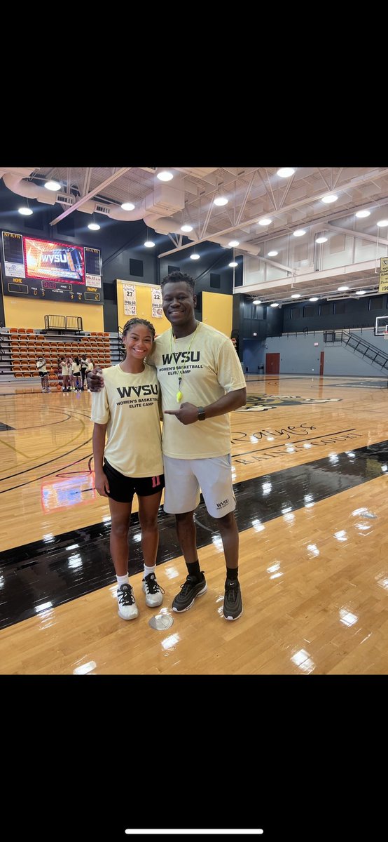 BrooksLaneigh's tweet photo. GO YELLOW JACKETS!! #commited @tristpridebball @hurricanes_tri @WHS_girlsball @wvprepbb @WVSULadyJackets @C_Marshalll https://t.co/rmb2WFg93v