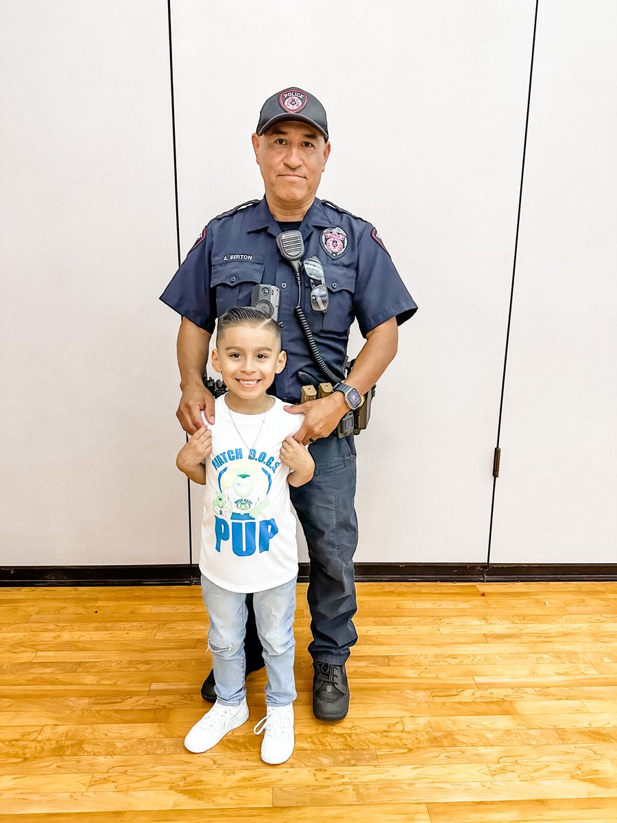 schmalzsharks's tweet image. What an amazing launch to our Watch D.O.G.S program! Big shout out to our amazing PTA and our Principal Kara Fox for helping launch this. A big thank you to Bill and Donna Handlin and Jeff Rubio for helping us bring this program to our community. 💙Sharks family!