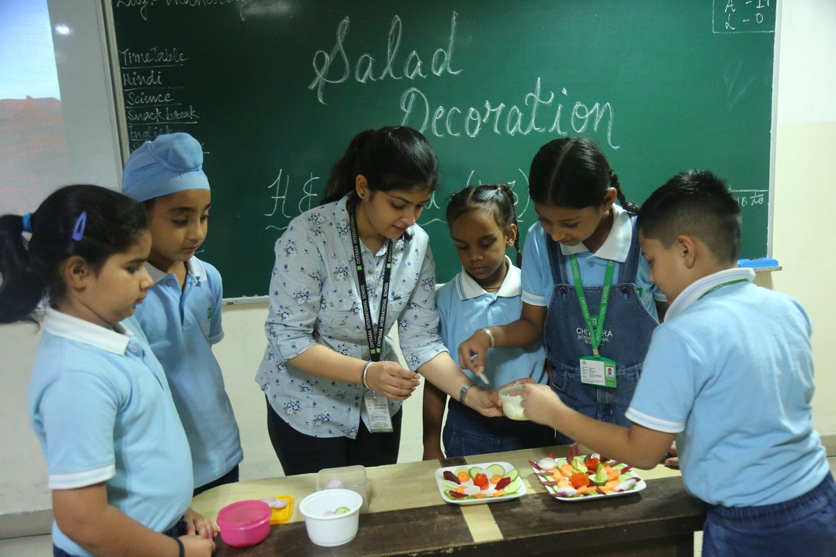 chitkara_school's tweet photo. Chitkara International School hosts an engaging activity titled "Salad Decoration" for the dynamic Chitkarians of Hospitality and Grooming Squad
#CIS #Squad #squadactivity #learning #saladdecoration #hospitality #grooming #Skills #knowledge #ChitkaraInternationalSchool https://t.co/KxW56iMuyK