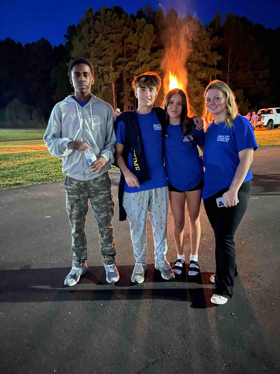 vancecharter's tweet image. Memories Made!
HOCO 23’ Bonfire 🔥