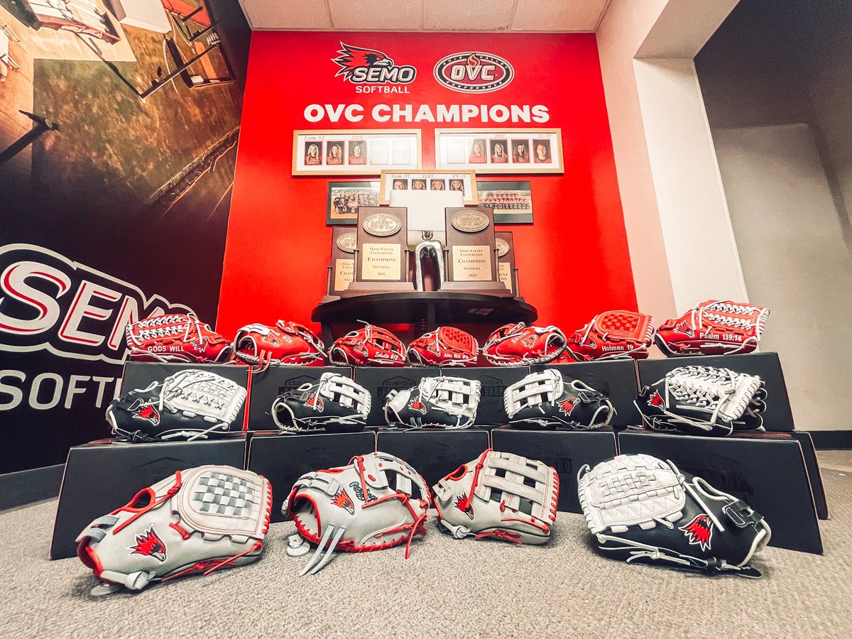 Glove day did not disappoint. Only the best from <a href="/RawlingsSB/">Rawlings Softball</a>