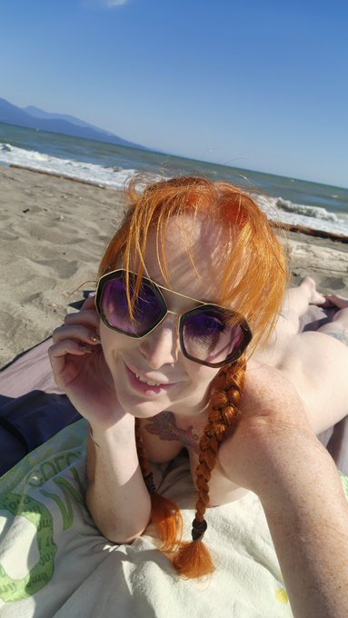 Beach bum ⛱️😜 https://t.co/ZeVdrvZuWN<a href="/tag/dommelife"class="tags"><span>#dommelife</span></a>