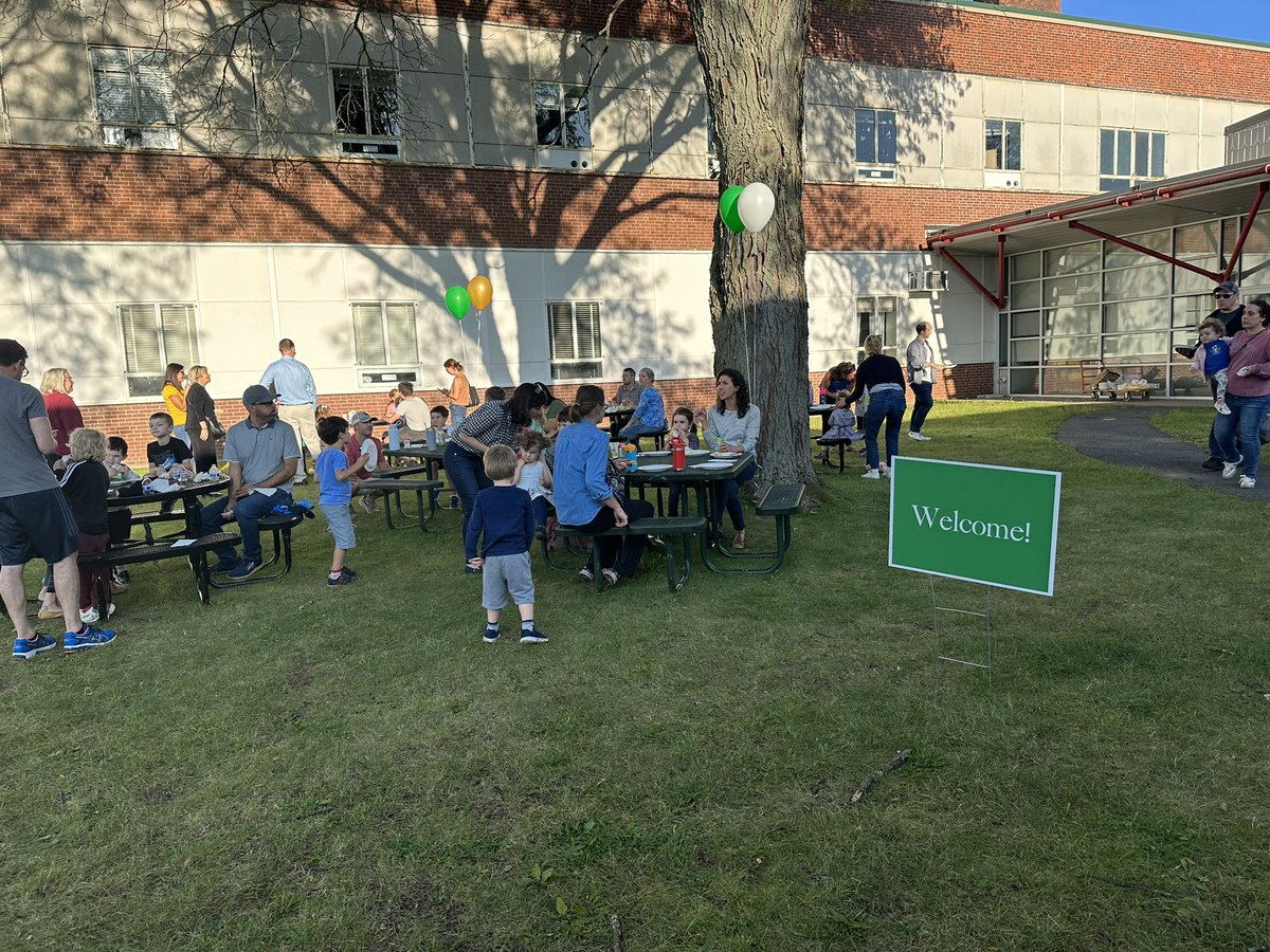 DuffyDragons's tweet photo. A beautiful night for welcoming our new families and enjoying a sweet treat! https://t.co/iGlFremv3z