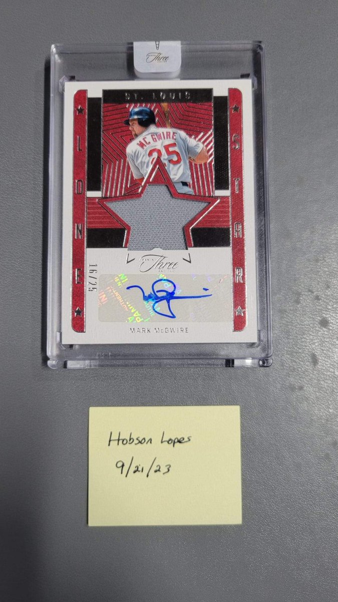 HobsonLopes's tweet image. Any #markmcgwire collectors out there? Happy to offload if any takers. #thehobby @CardPurchaser