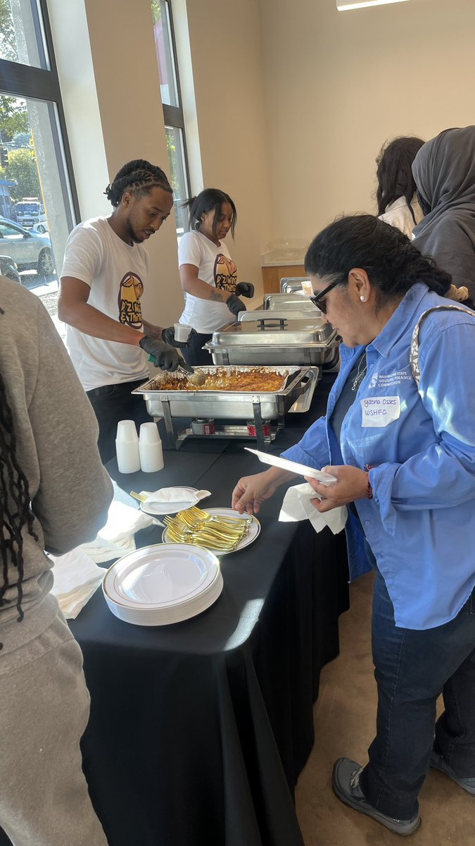 RBAC_Raphael's tweet photo. Ribbon cutting and food brought to you by D’z Wings &amp; Thingz https://t.co/q5stTGl2K7