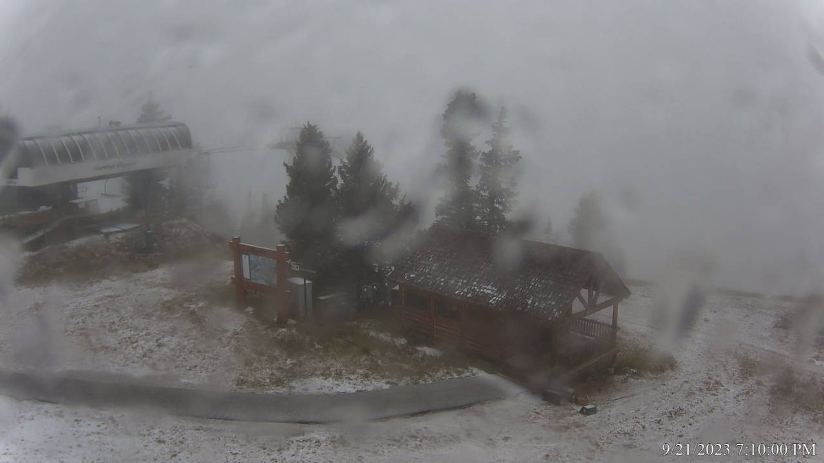 Deer_Valley's tweet image. The first snow of the season! ⛷️ End of summer snowflakes spotted at #DeerValley.❄️🌞