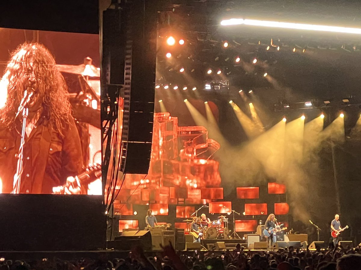 MitchDoner's tweet photo. The entire lineup of @foofighters has now officially performed at @LTLFest—Foo is performing tonight and #TaylorHawkins’ band @ChevyMetalRocks performed in 2016. #FooFighters #LouderThanLife #LTLFest #Year7atLTL https://t.co/tksXFzV4p5