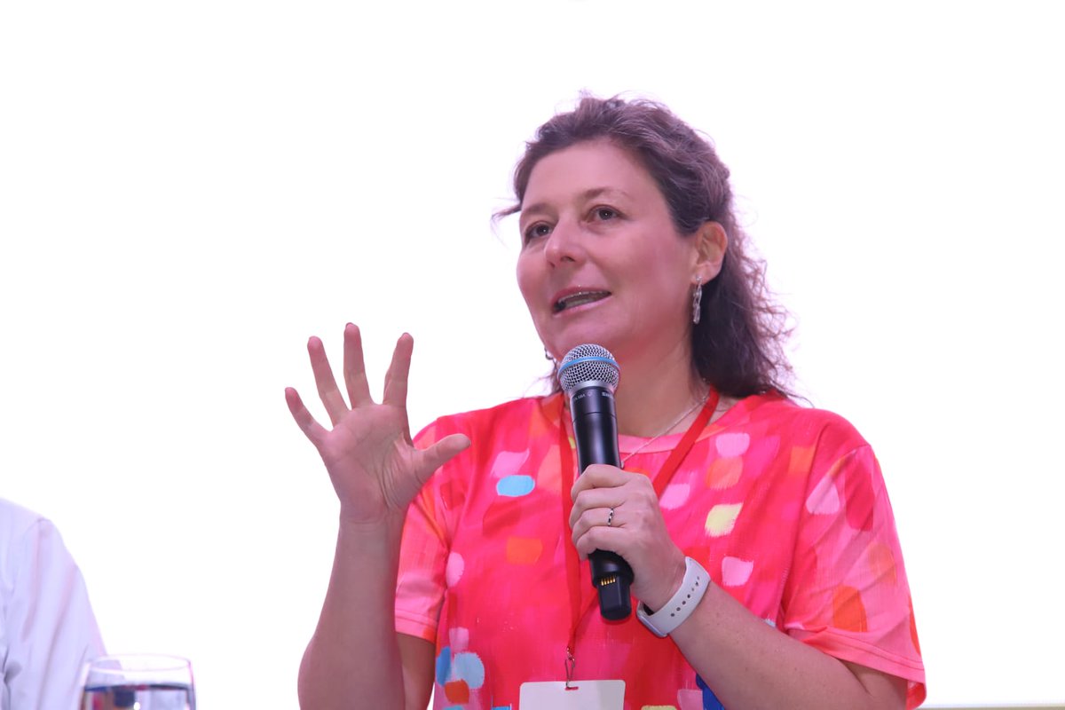 Bravoarthur's tweet image. Al final de este día, me siento orgulloso de nuestro sector turismo, sus oficios, comunidades y territorios. Durante el XXXVIII Encuentro Regional de Autoridades de Turismo, Gobiernos, prestadores, gremios, academia celebramos juntos el panorama de logros de #ElPaísDeLaBelleza.