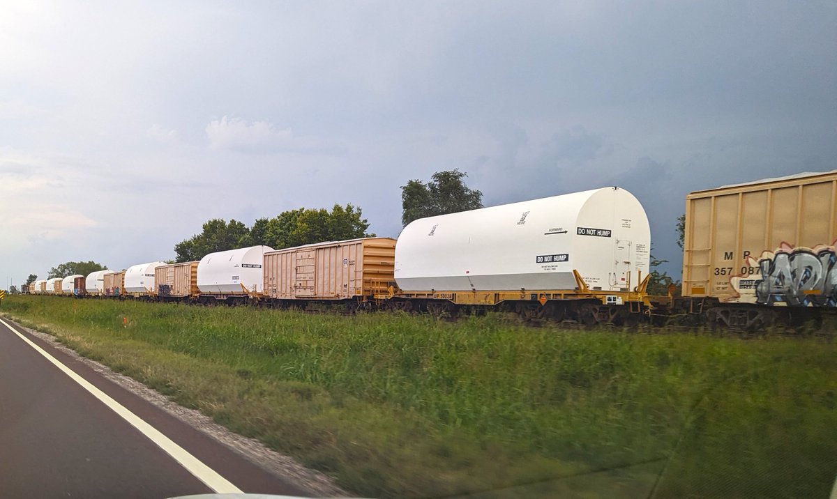 Guess what I saw between Topeka and Kansas City! The #Artemis 2 booster segments on their way to Kennedy Space Center via train! Time was about 7 p.m. just north of Lawrence, Kansas.