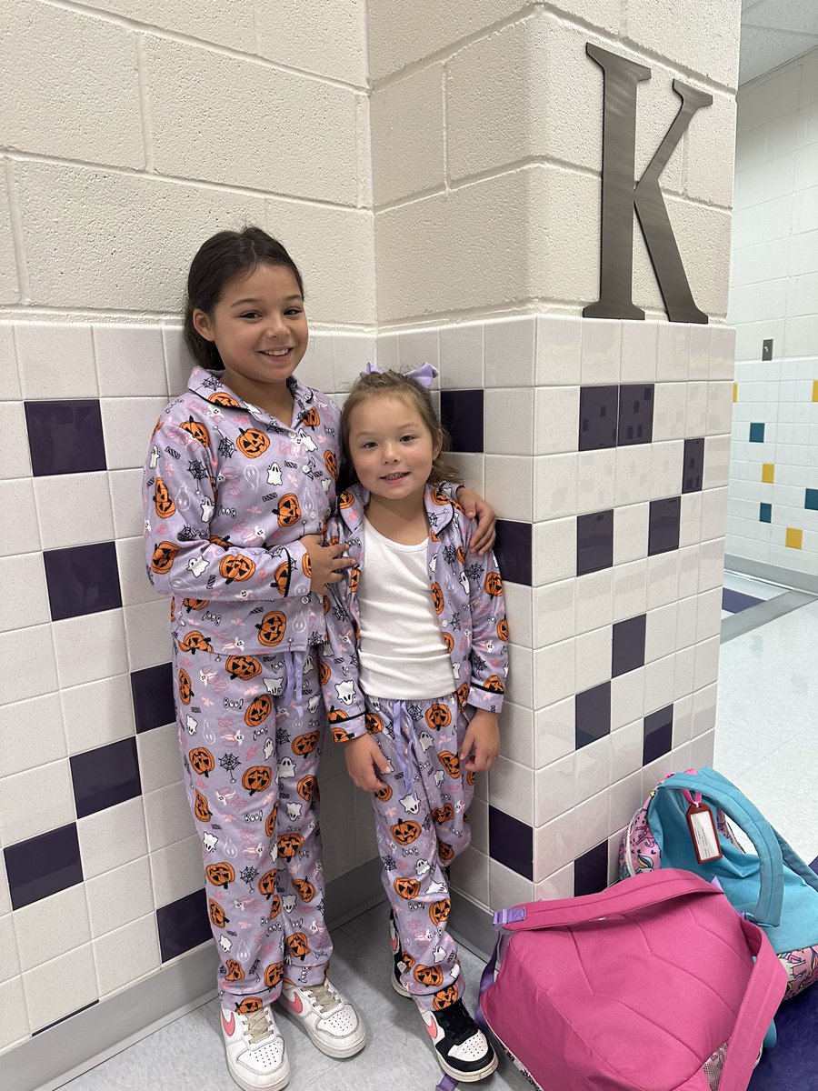 PurcellShellye's tweet photo. Busy week of teaching and learning! We also celebrated being mighty MUSTANGS !  #noexcusesuniversity https://t.co/B9ZwmgjUOP