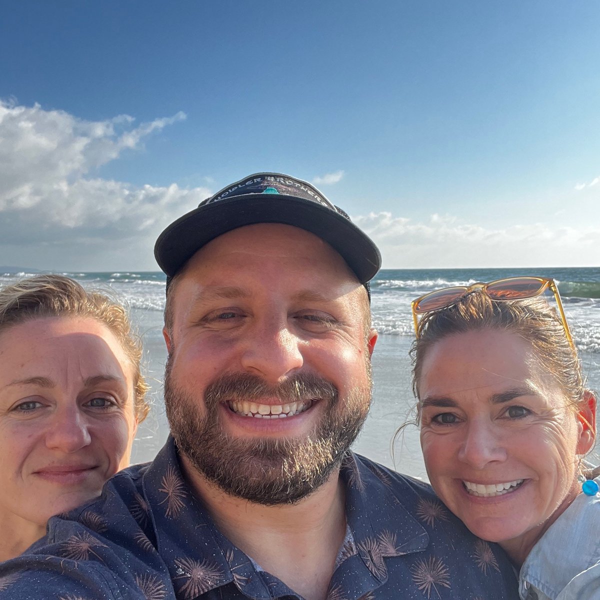 PositiveDev's tweet image. PD San Diego took the opportunity to get together in person for our All-PD meeting today, and a few even hit the beach afterwards for some further team building. LOVE #TEAMPD!! #PureJoyInProgress #ThePositiveWay