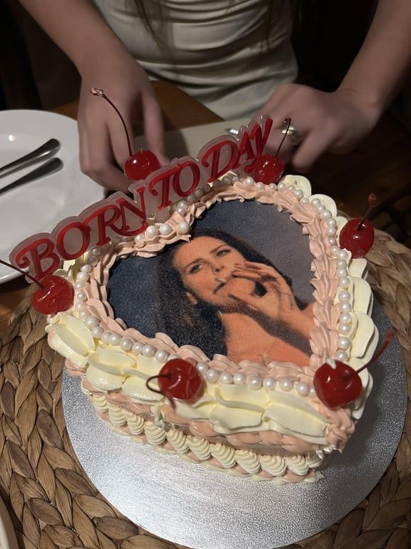 Lana Fan tweet media